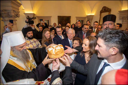(FOTO) Poštujući tradiciju: Kraljevska PORODICA KARAĐORĐEVIĆ proslavila krsnu slavu Svetog Andreja Prvozvanog