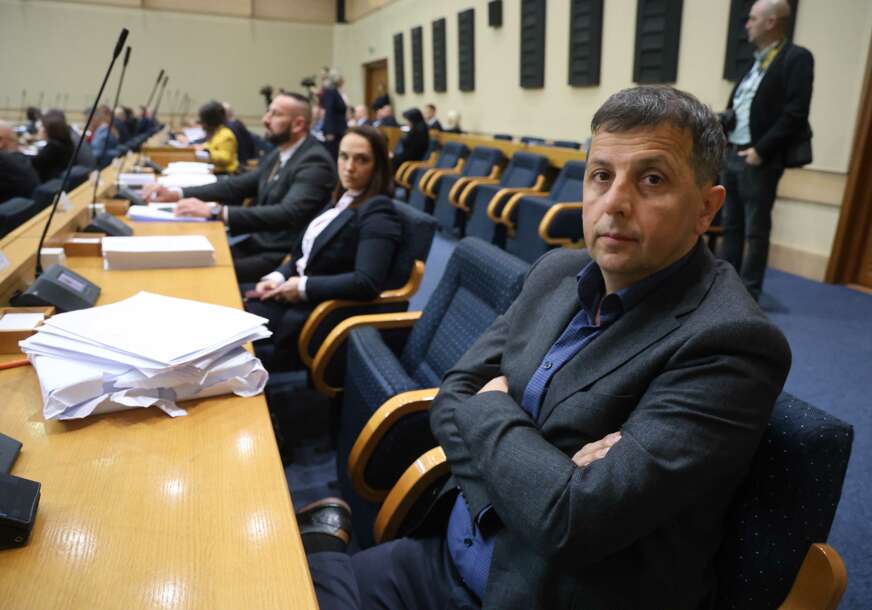 "Sve pada na RADNIČKU KLASU" Vukanović poručio da se treba "zagrabiti" iz džepa onih koji drže 90 odsto bogatstva u Srpskoj