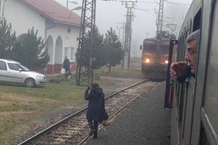 (VIDEO, FOTO) Odlaze posljednji vozovi: Od juče u u Srpskoj ukinuto 17 polazaka u putničkom željezničkom saobraćaju