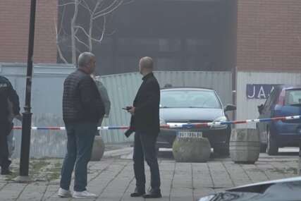 (VIDEO) Obračun u Obrenovcu na sred ulice: Mladić (28) upucan u stomak i noge, NAPADAČ u bjekstvu