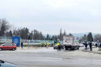 (FOTO) Projekat vrijedan oko 2,48 MILIONA KM: Zvanično POČELA IZGRADNJA kružnog toka kod "Audi centra"
