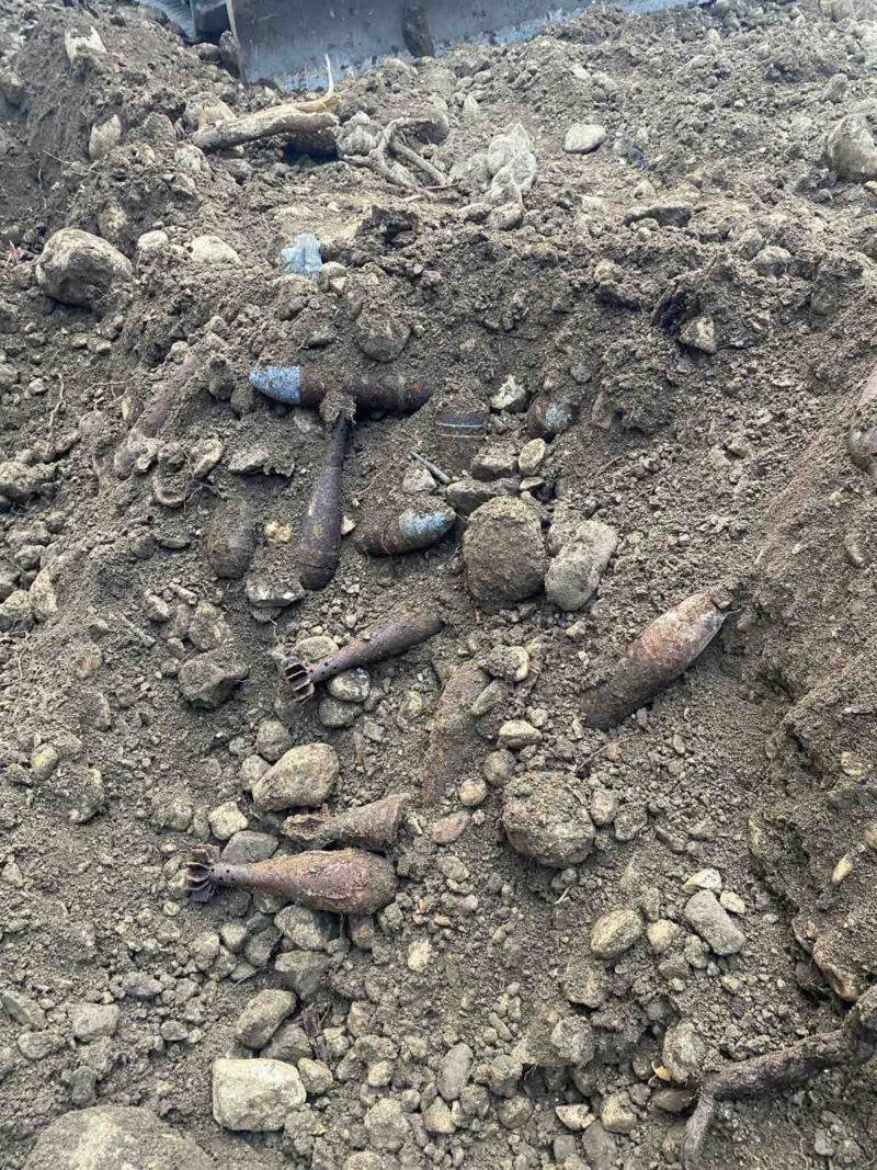 mine prodnadjene u dvorisru skole