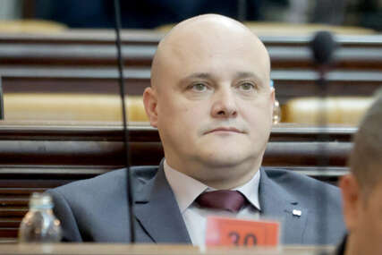 HIT DANA Dejan Sejmanović