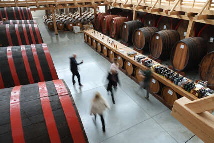 destilerija bb klekovača ,  bajina bašta