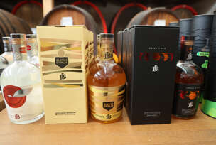 destilerija bb klekovača ,  bajina bašta