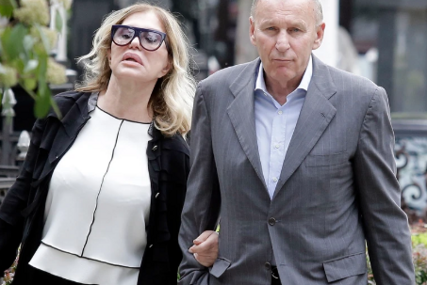 "Kod ljekara smo" Žena predsjednika fudbalskog saveza Srbije se onesvijestila na promociji, Džajić se odmah oglasio i otkrio sve detalje