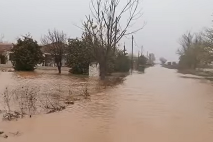 (VIDEO) "Davimo se svake godine" Grčka sela ponovo u strahu od IZLIVANJA RIJEKA nakon novih padavina