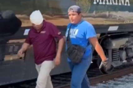 (VIDEO) POGINULO 13 OSOBA Horor u Meksiku, voz iskočio iz šina, na DESETINE POVRIJEĐENIH