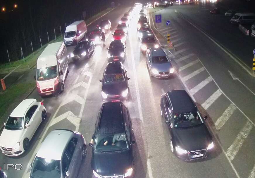 POGLEDAJTE KAMERE PRIJE NEGO ŠTO KRENETE Kolone i duža čekanja na više graničnih prelaza na izlazu iz BiH, evo i na kojim