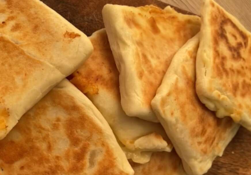 (VIDEO) Doručak za 15 MINUTA: Recept za najukusnije GRČKE LEPINJE koje idu baš uz sve