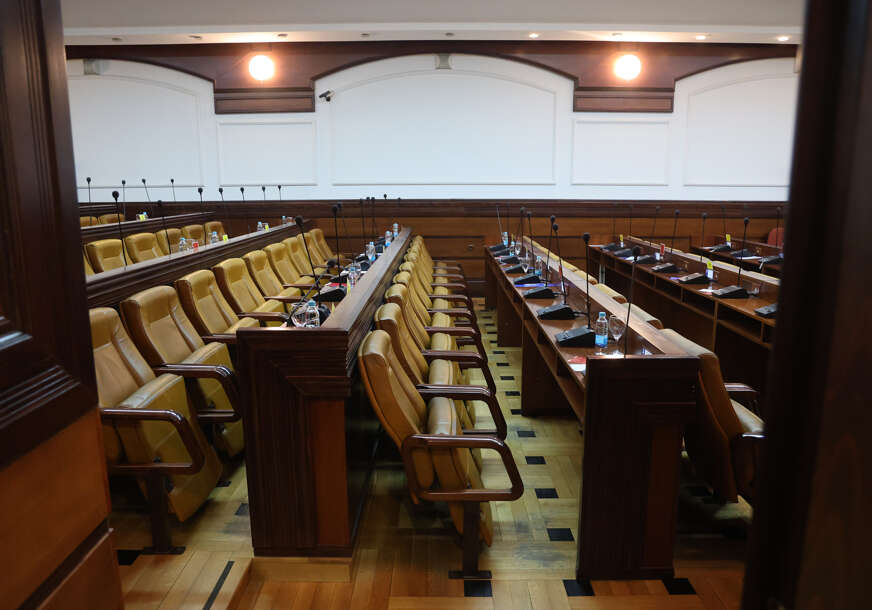 prazna sala , skupština grada banjaluka