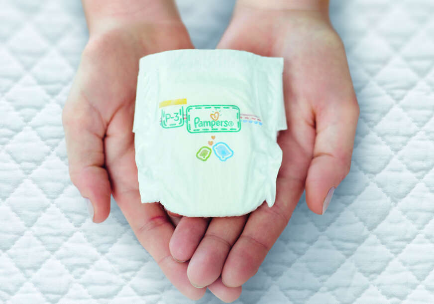 Podrška prijevremeno rođenim bebama: Pampers donira svoje najmanje pelene porodilištima u BiH