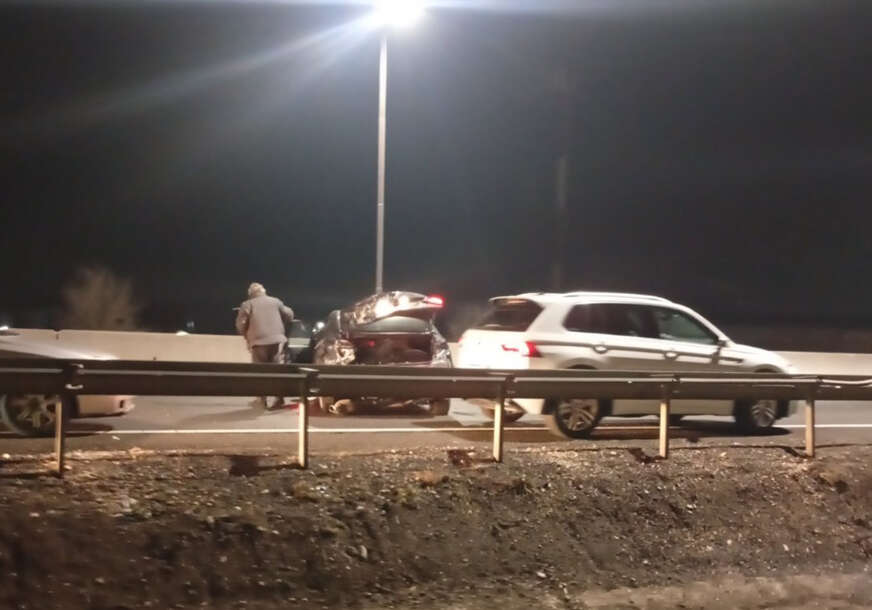 (FOTO) Vozači, pazite šta radite: Kolaps zbog saobraćajne nesreće u Trnu, na brzoj cesti Laktaši - Banjaluka zastoj, starim putem KRKLJANAC