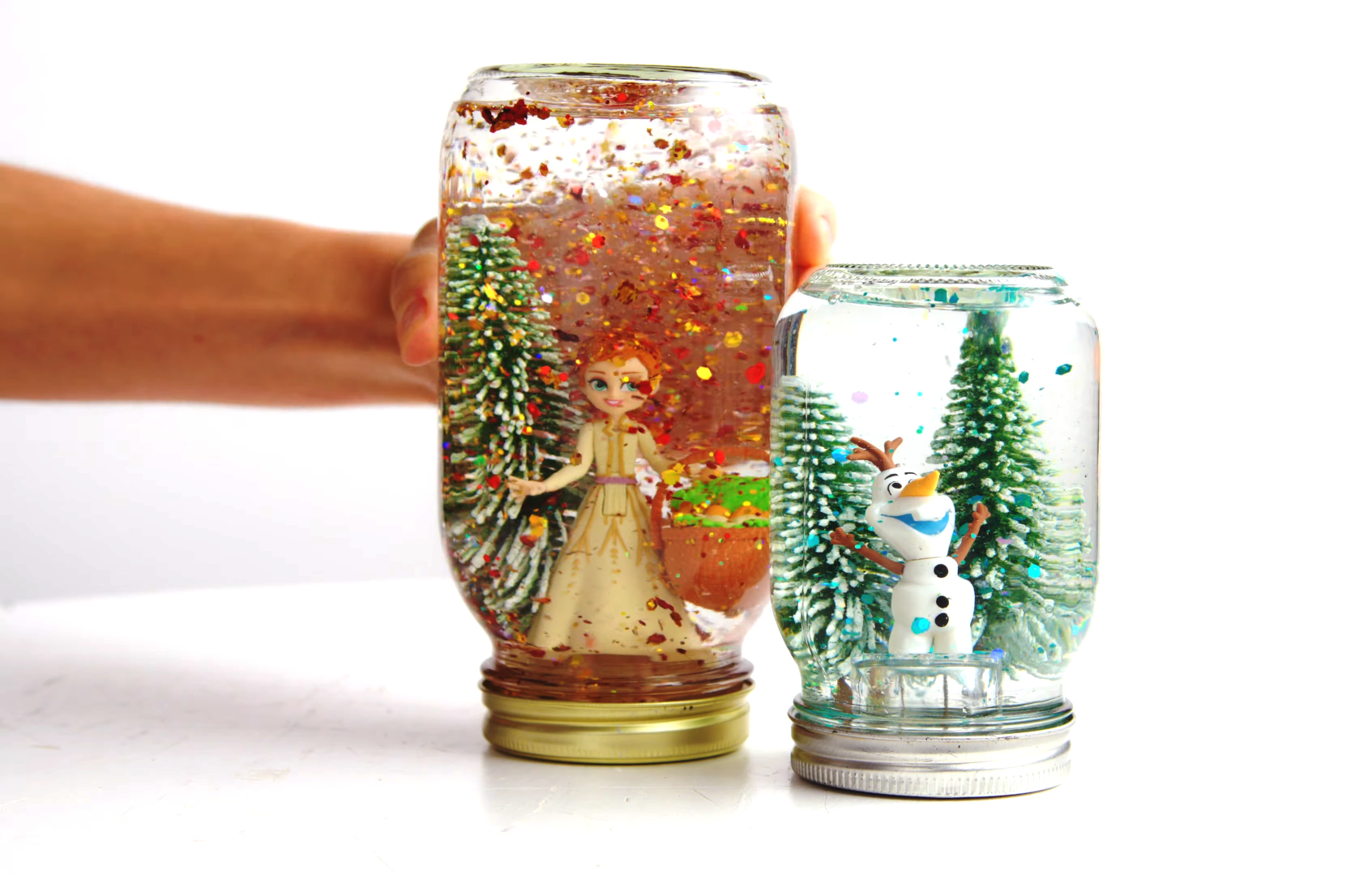 (VIDEO) LIJEP PRAZNIČNI UKRAS Napravite sami svoje originalne snježne kugle