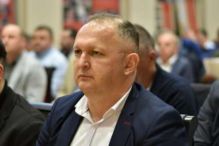 „Dosta je krađe izbora“ Tomica Stojanović poručio treba da odlučuju birači, a ne brojači