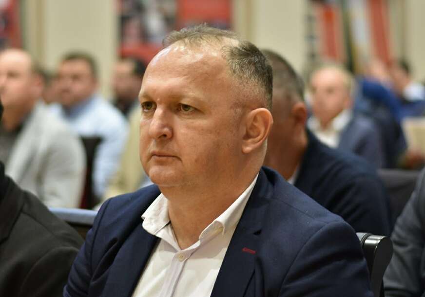 „Dosta je krađe izbora“ Tomica Stojanović poručio treba da odlučuju birači, a ne brojači