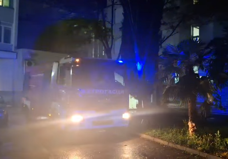 (VIDEO) VATROGASCI I POLICIJA NA TERENU U trebinjskoj bolnici izbio veliki požar