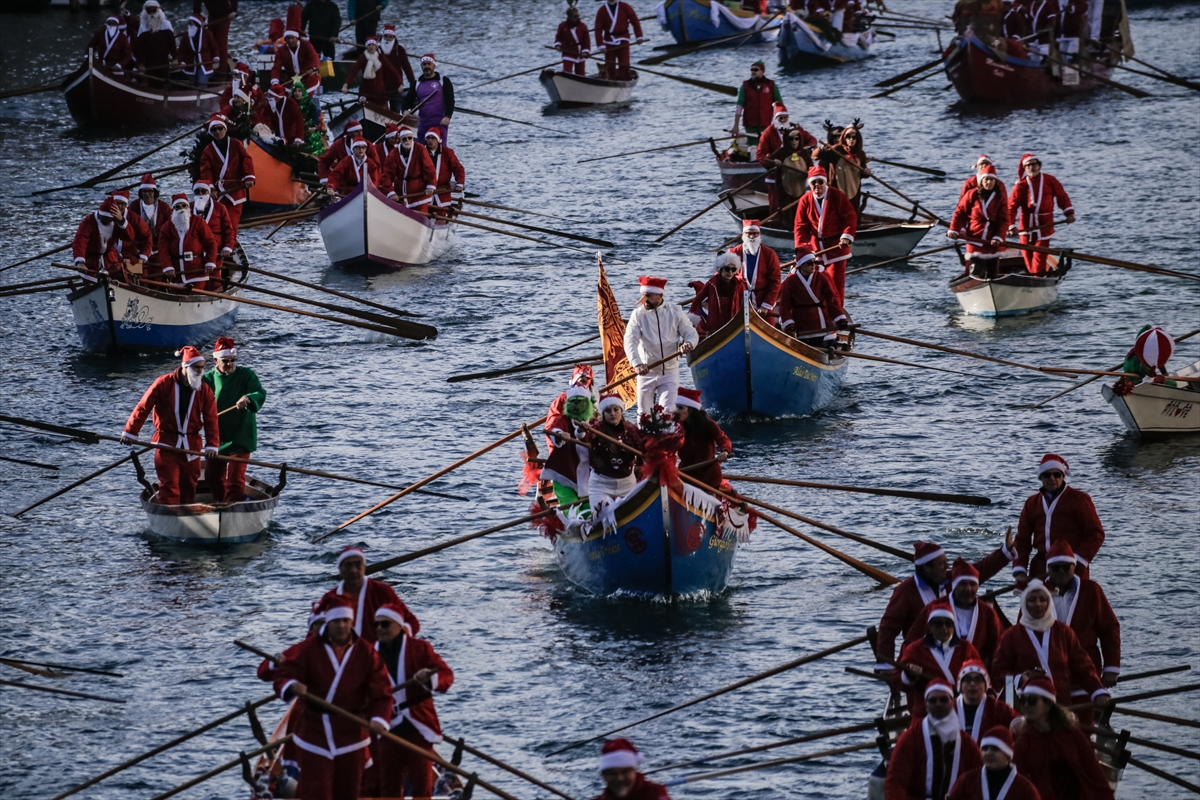 Stotinu Djeda Mrazova u tradicionalnoj trci