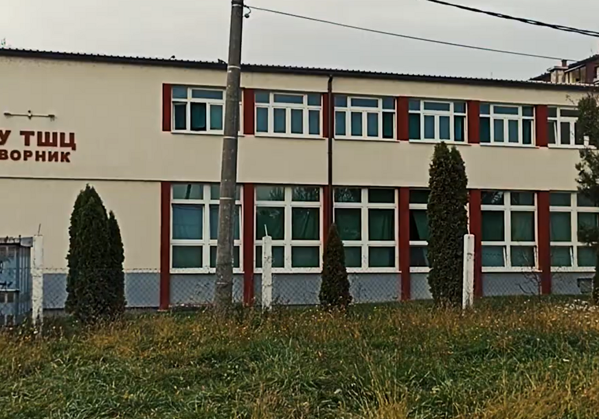 Oglasila se škola, ali i policija: Sukob učenika na kapiji Tehničkog školskog centra u Zvorniku