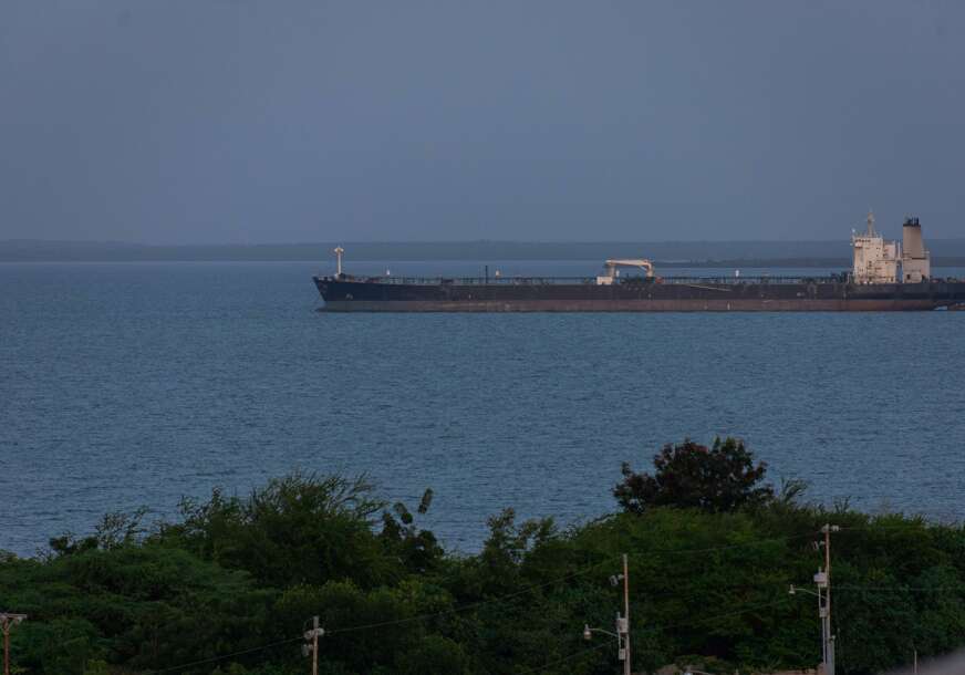 Američki marinci krenuli u potjeru: Venecuelanski naftni tanker bježi ka Rusiji