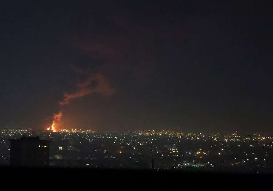 Iran zatvara KLJUČNU TAČKU i raspoređuje vojsku: Evo zašto bi posljedice sukoba mogao osjetiti cijeli svijet