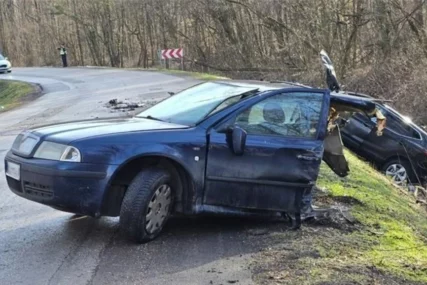 (FOTO) AUTO PREPOLOVLJEN U stravičnoj nesreći u Hrvatskoj povrijeđeno 6 osobe, među kojima ima i djece