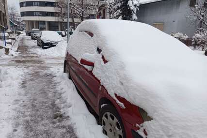 (FOTO) STIŽE 25 CM SNIJEGA I DO -13 STEPENI Večeras počinje zahlađenje, a evo kada slijedi NAGLI PREOKRET i proljećne temperature