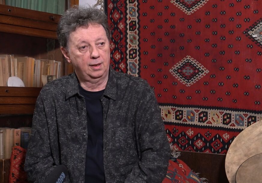 (VIDEO, FOTO) Boris Bizetić u podkastu „Filozofiram sa“: Zašto sam prestao da nastupam sa „Rokerima sa Moravu“