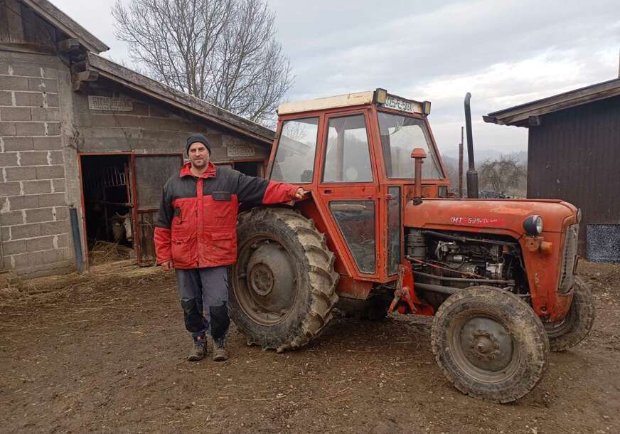 (FOTO) Mljekari pokrenuli akciju za pomoć: Poljoprivredniku iz Dervente ugroženi dom i porodica