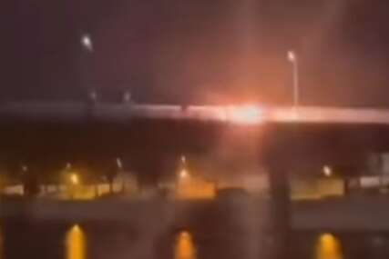 (VIDEO) Drama na dočeku: Djeca benzinom polivala i PALILA MOST u Čačku
