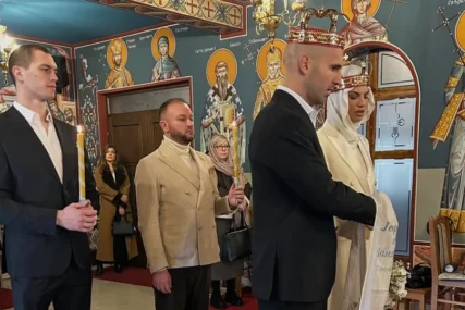 (VIDEO) Da li je obavezno POKRITI GLAVU tokom molitva: Marama na glavi Danijele Dimitrovske otvorila vječitu dilemu vjernica