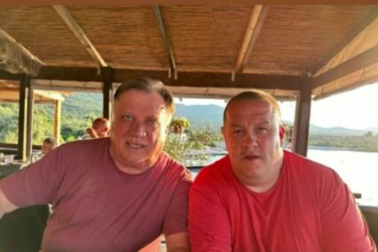 (FOTO) Tuga ne prolazi: Dino Bešlić podijelio dirljivu USPOMENU NA RODITELJE, a fotografija rasplakala mnoge
