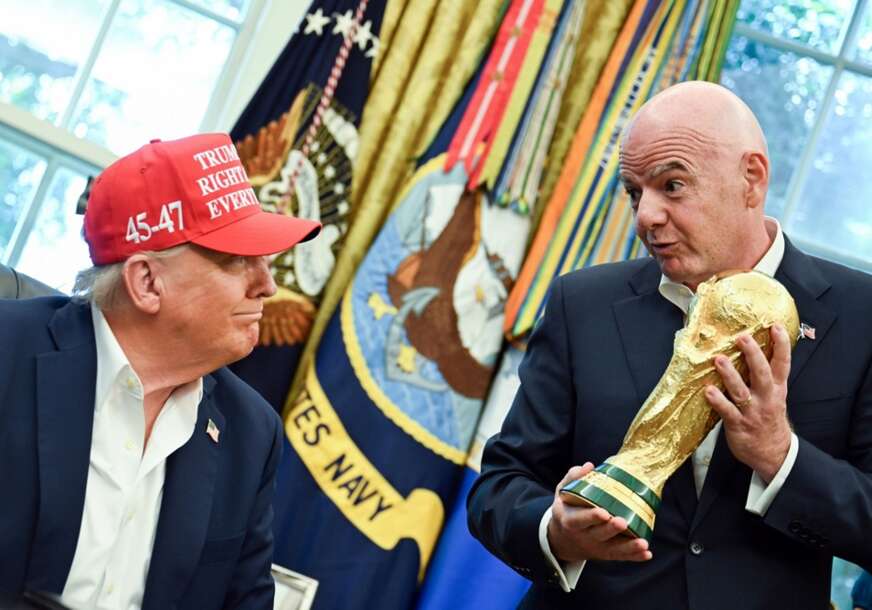 Donald Tramp i Đani Infantino
