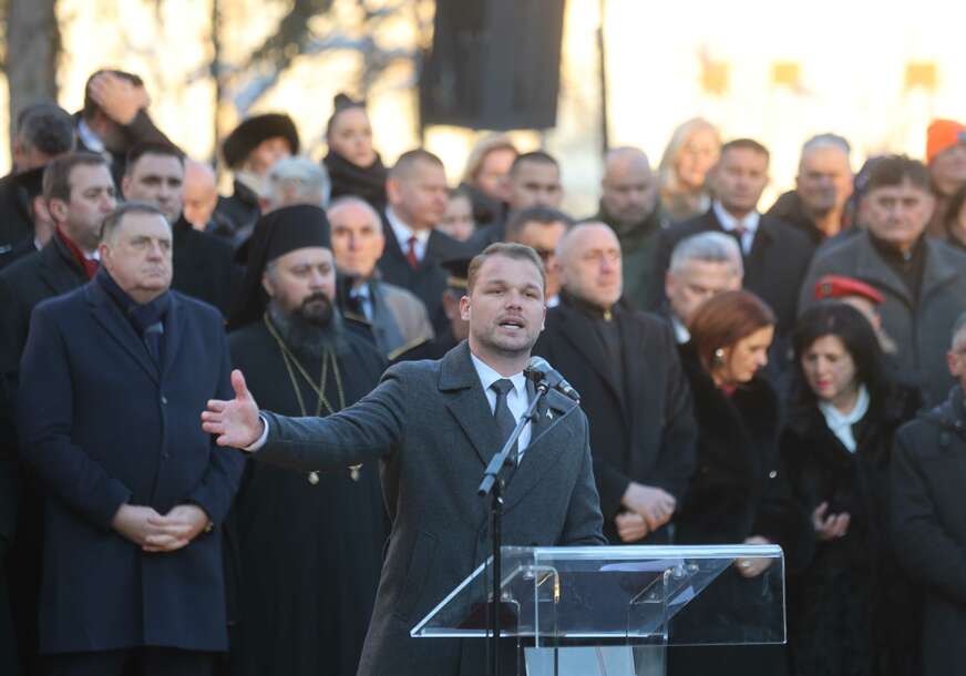 otkrivanje spomenika u čast palim borcima vrs