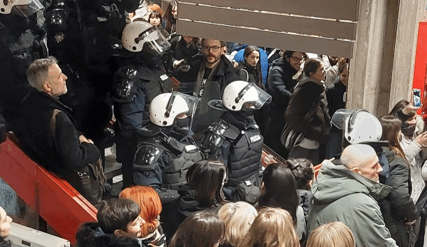(VIDEO) DEKAN POZVAO POLICIJU Studenti planirali da blokiraju Filozofski fakultet, nezadovoljni otpuštanjem profesorice
