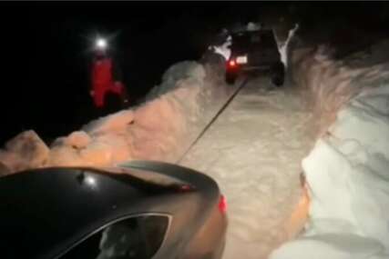 (VIDEO) Navigacija ih ODVELA U SMETOVE: Putnici iz Hrvatske tražili najkraći put do Sarajeva, pa ostali zaglavljeni