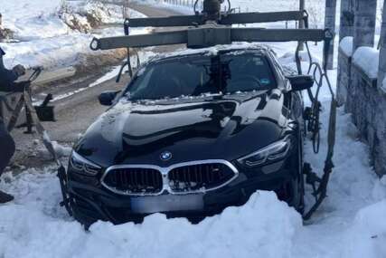 Prijedorčanin ostao bez BMW: U Omarskoj oduzet automobil za kojim je raspisana Interpol potraga