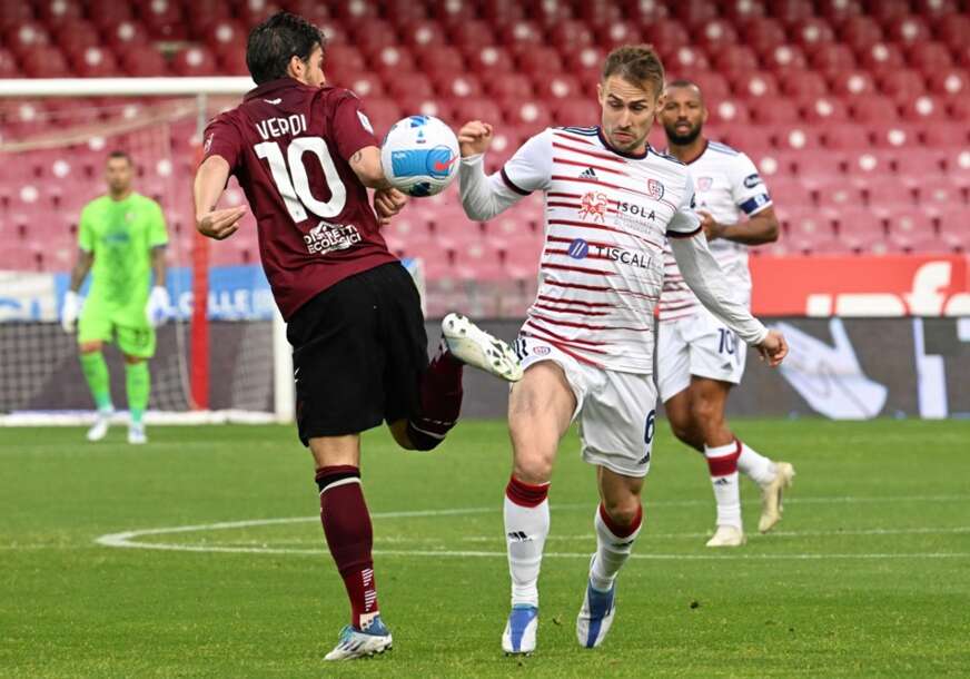 Marko Rog (desno)
