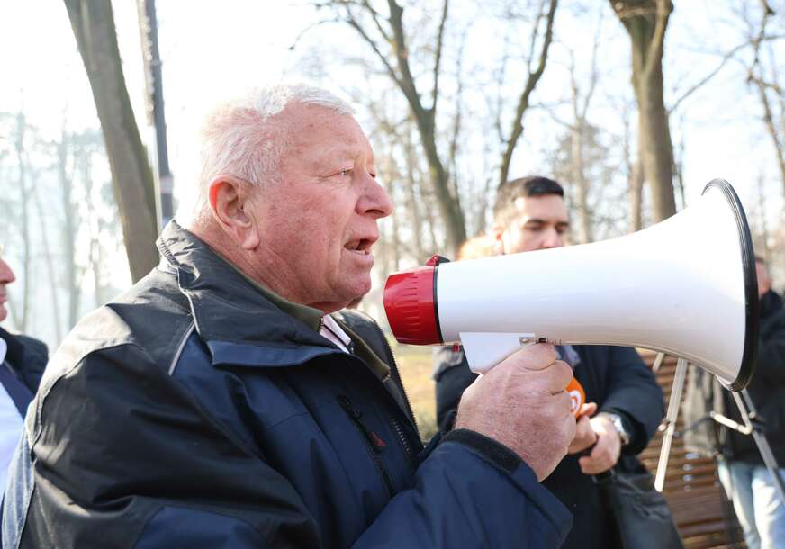 (FOTO) "Da smo prosuli mlijeko, u Banjaluci bi bila POPLAVA" Šta je Usorac poručio Savi Miniću, a šta šoferima koji su blokirali granicu