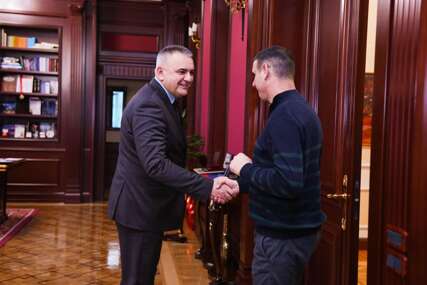 (FOTO) Mljekari razgovarali sa Minićem: Premijer Srpske zadovoljan postignutim dogovorom