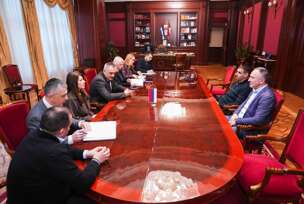 Mljekari, Vlada RS, Savo Minić