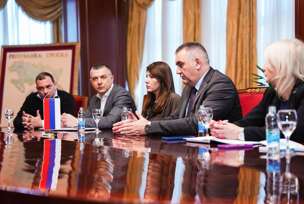 Mljekari, Vlada RS, Savo Minić