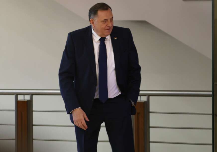 (FOTO) "Svaka balkanska nacija ima svog Amerikanca" Bivši diplomata otkriva kako je Dodik uspio "milioniti put namagarčiti svoje stado"