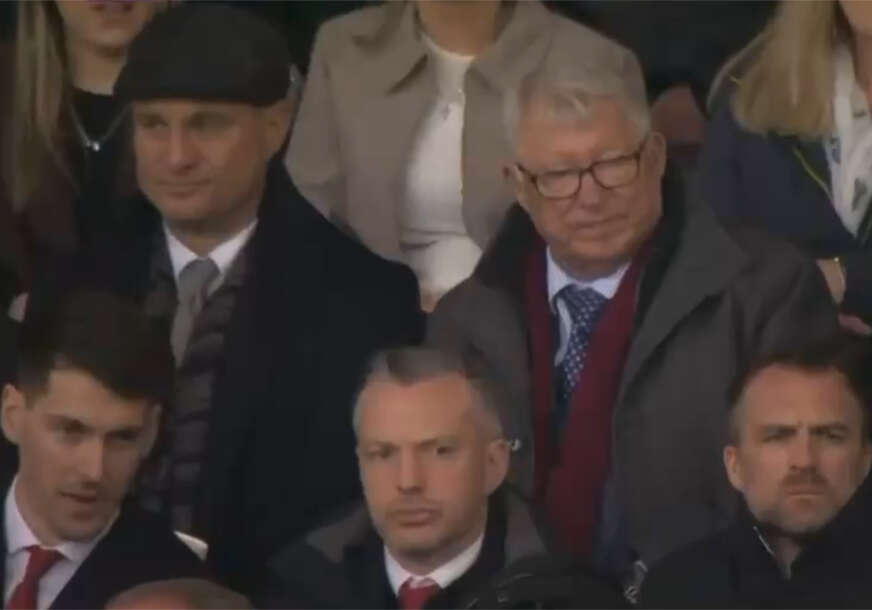 Nemanja Vidić i Aleks Ferguson na tribinama