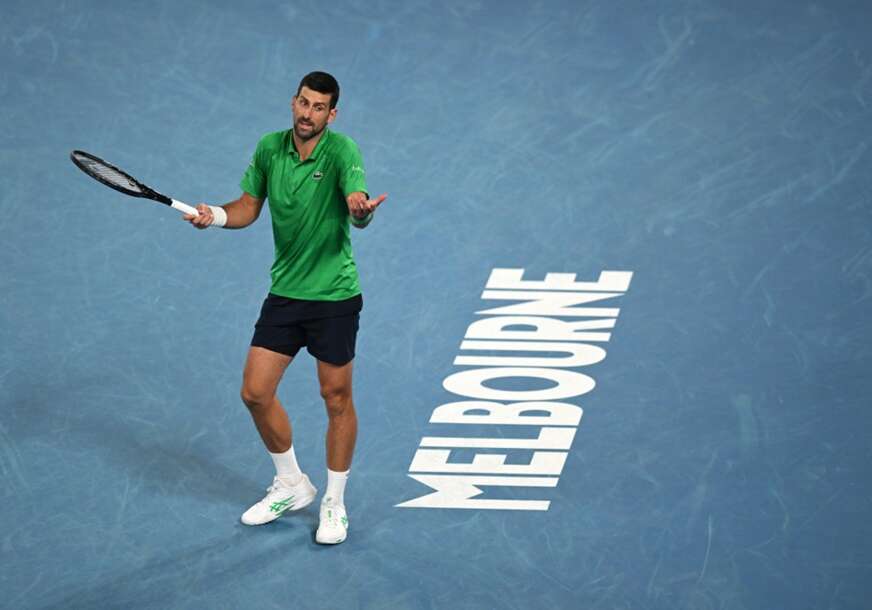Novak Đoković sliježe ramenima
