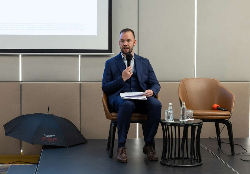 FOTO: USTUPLJENA FOTOGRAFIJA