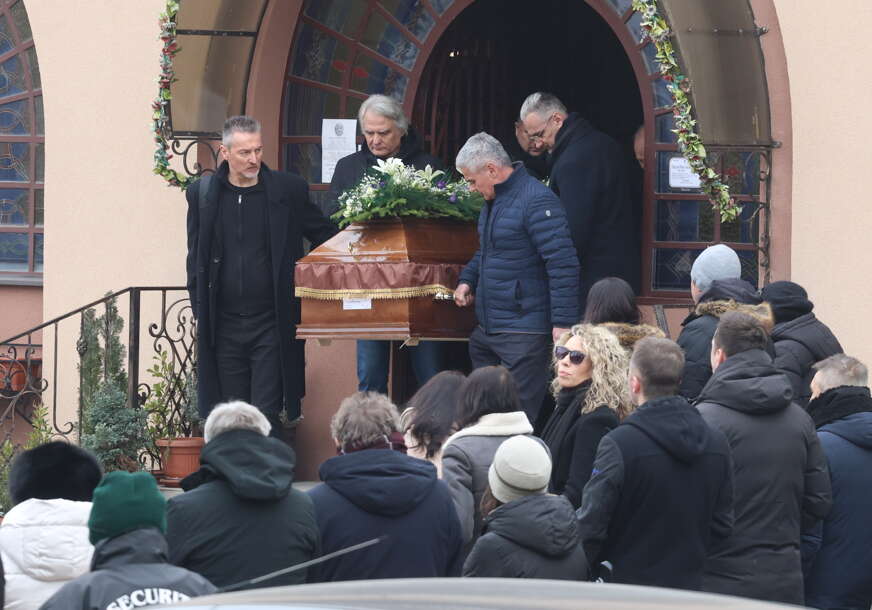 Sahrana Mika Aleksić
