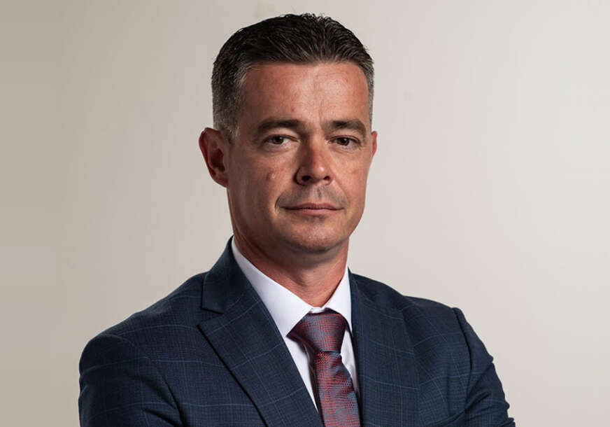 GUBITNIK DANA Saša Popović