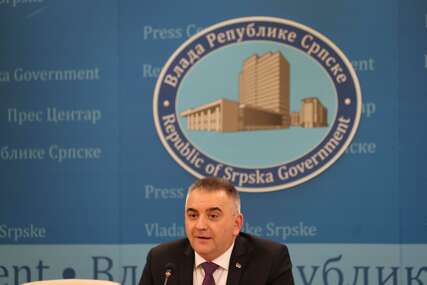 Minić najavio povratak na čelo Vlade i odlazak pojedinih ministara