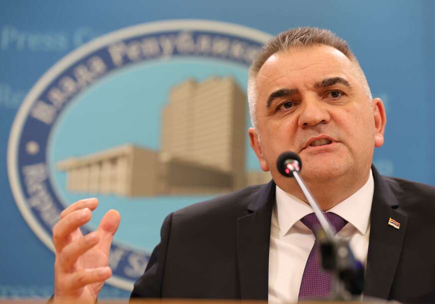 (FOTO) "Uvijek ćemo biti na strani pravde" Vlada Srpske spremna da pomogne PRETUČENIM NAVIJAČIMA kod Tuzle, oglasio se Minić